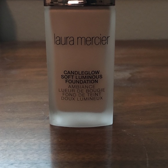 Laura mercier candleglow soft luminous foundation