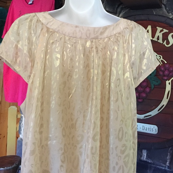 Top - Picture 2 of 2