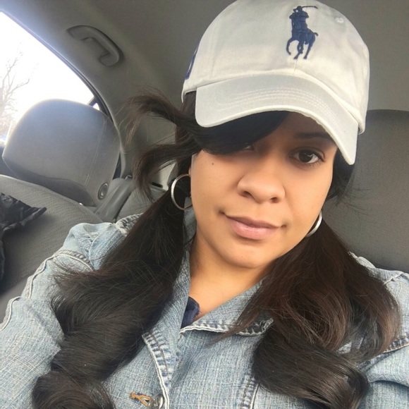 Meet your Posher, Ebony