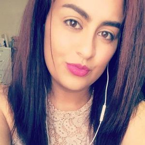 Meet your Posher, Iris