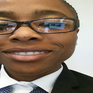 Meet your Posher, Nahomie