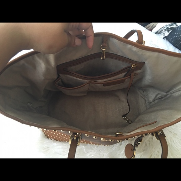 Large Jet Set Gold Studded Tote bag - Picture 3 of 4