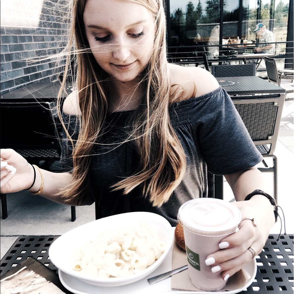 Meet your Posher, Tess