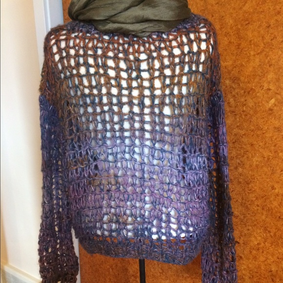 Funky sweater! - Picture 2 of 4