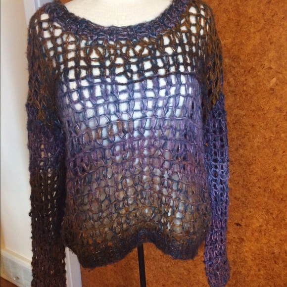Funky sweater! - Picture 3 of 4
