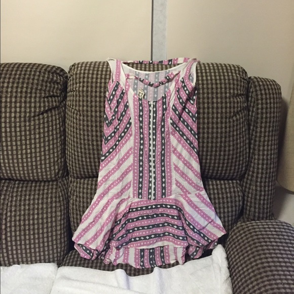 Pink grey and white dress - Picture 2 of 4