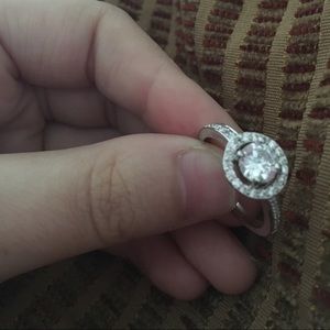 Size 7 halo ring, cubic zirconium