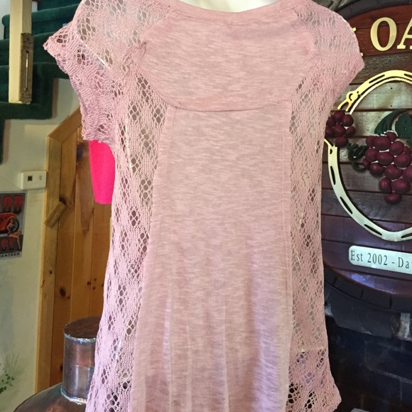 Top - Picture 2 of 2