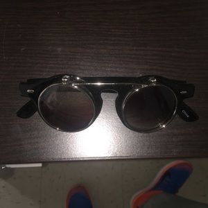 Urban Outfitters Sunglasses/ glasses