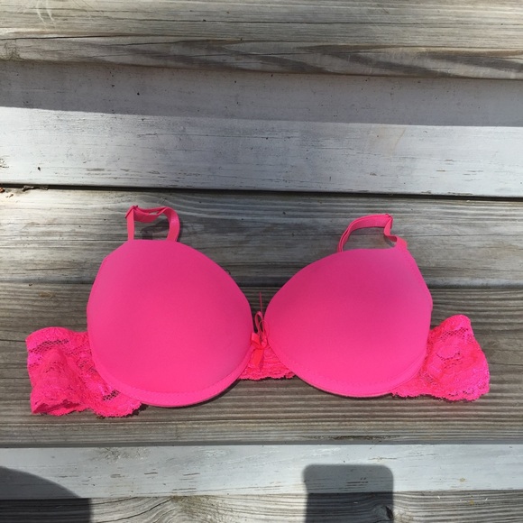 HOT PINK Bra 😜