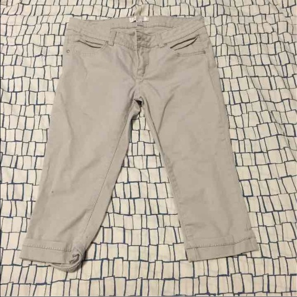 Size 12 Gray Capris