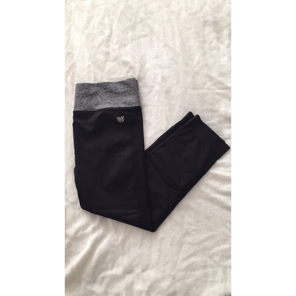 Forever 21 athletic crop leggings