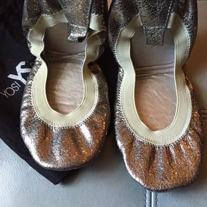 NWOT Yosi Samra Muted Metallic Foldable flats.