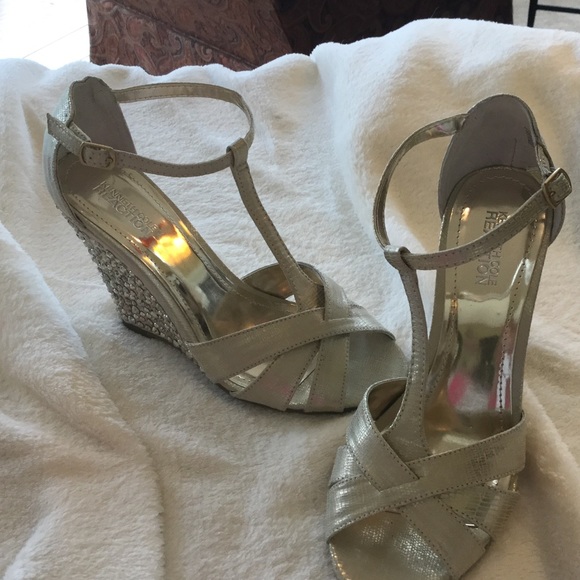 Kenneth Cole dress wedges