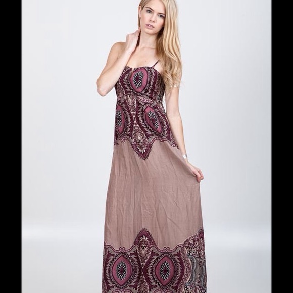 Border Print Summer Dress - Picture 2 of 4