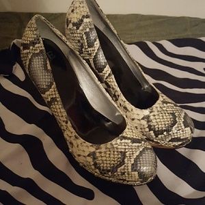 Size 9 bke heels
