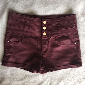 High waisted maroon shorts