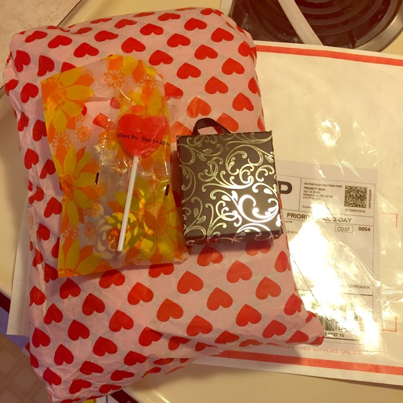 @swttuyetvanet Get excited! Your package shipped🎁