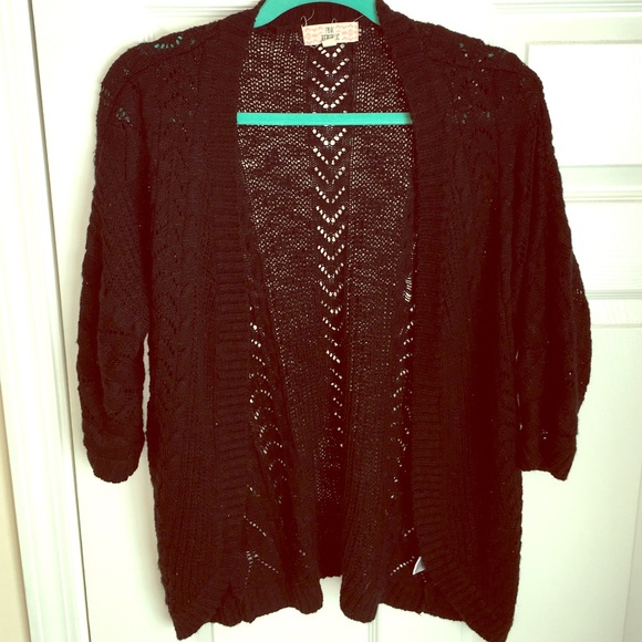 Black 3/4 Sleeve Sweater