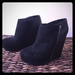 Aldo Daby wedge