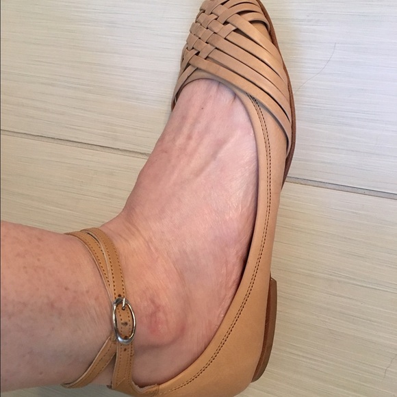 DKNY tan leather flats with ankle strap