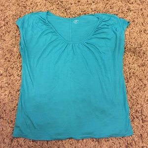 teal tshirt