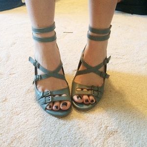NWOT Strappy Seychelles Wedges