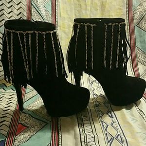 Fringed Black Felt Heels with Gold Chain Links