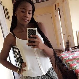 Meet your Posher, Khadija