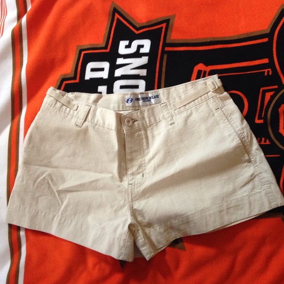 Anchor Blue Pants - NWOT Anchor Blue cream-colored shorts.