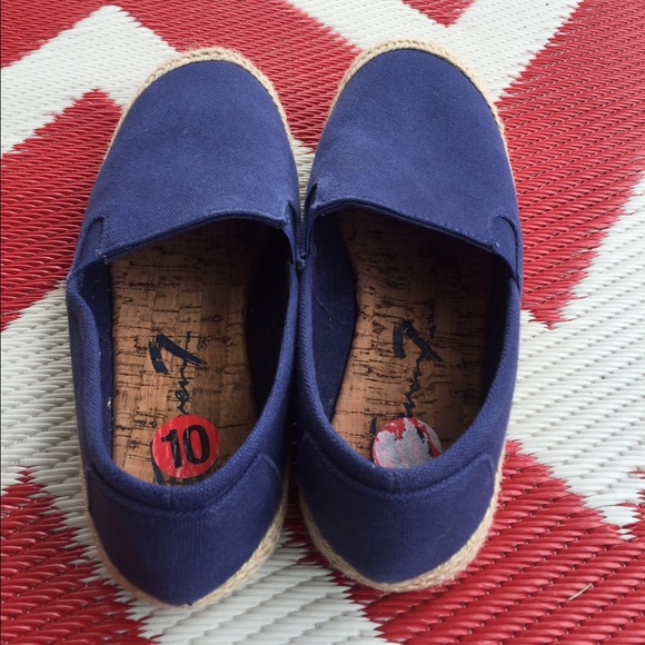 Seven7 Cape Cod Espadrille - Picture 4 of 4