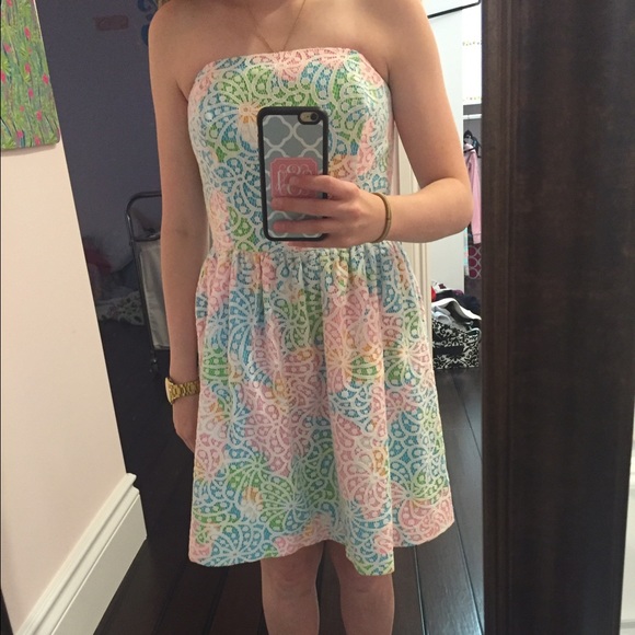 Lilly Pulitzer shift dress - Picture 2 of 4