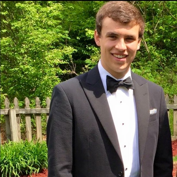 Meet your Posher, Zachary