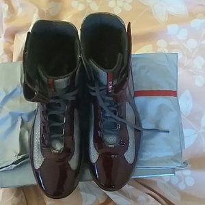 Mens high top pradas