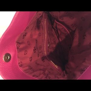 Tory Burch Bags - Tory burch magenta envelope clutch and purse Tory Burch Bags - Tory burch magenta envelope clutch and purse