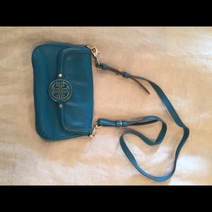 Tory Burch Bags - Tory burch small cross body real bag. Tory Burch Bags - Tory burch small cross body real bag.