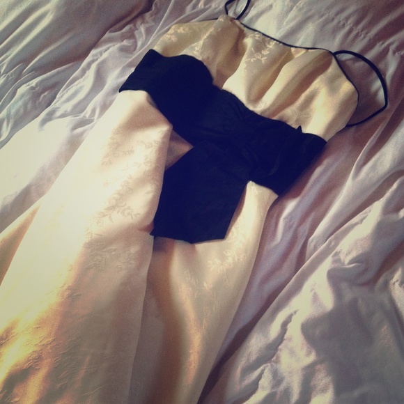 Junior Ivory Dress - Picture 1 of 3