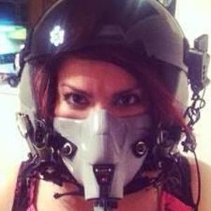 Meet your Posher, Lola