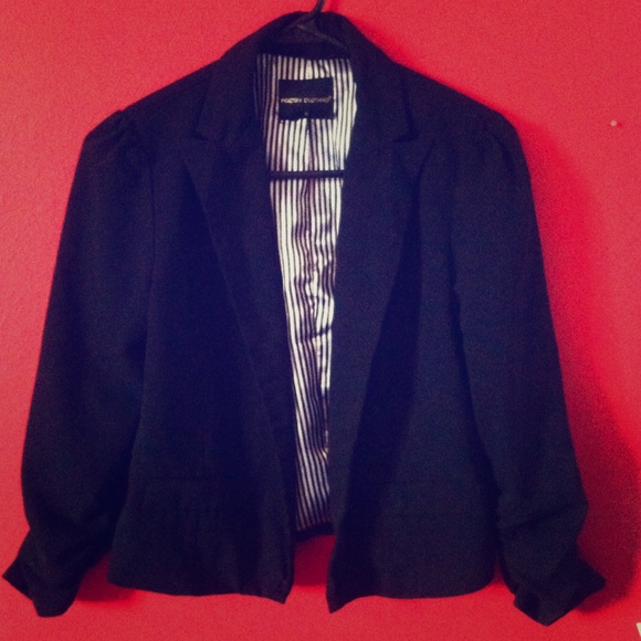 Chic Black Blazer