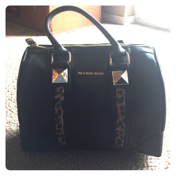 Victoria's Secret Purse - Picture 1 of 2