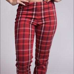 Red plaid cropped pants