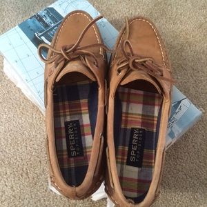 Sperry top-siders
