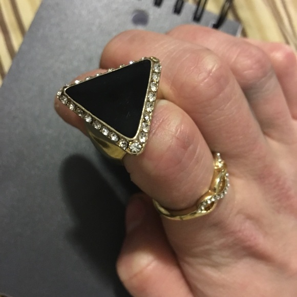 Black stone ring