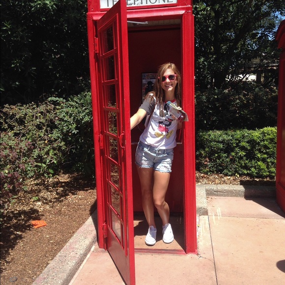 Meet your Posher, Alexis - Picture 2 of 2