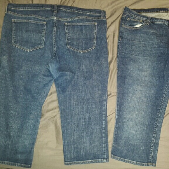 2 pairs old Navy crops