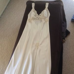 Victoria's Secret long negligé