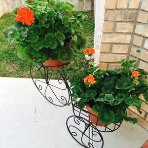 Meet your Posher, Mercedes