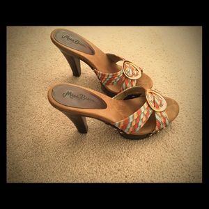 🌼 Miss Bison Sandals🌼