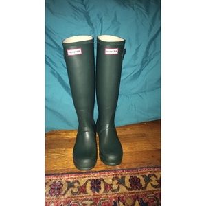 Tall hunter boots