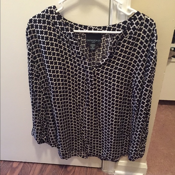 Black and white top